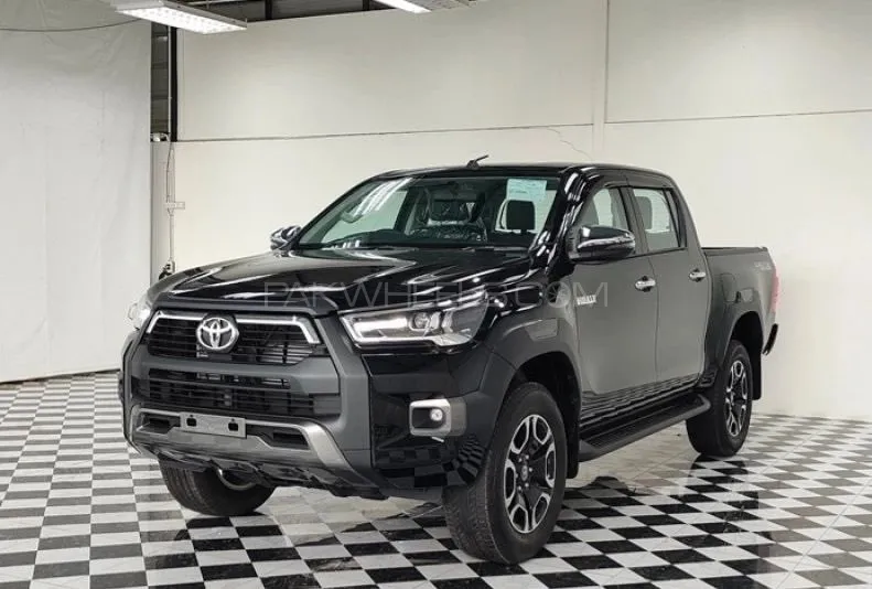 Toyota Hilux 2025 for Sale in Bahawalpur Image-1