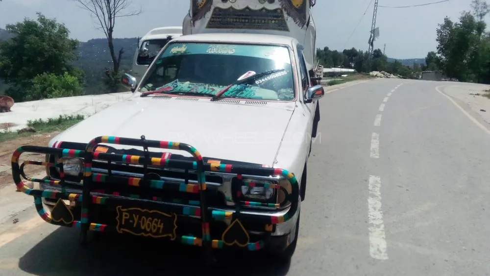 Toyota Hilux 1993 for Sale in Kashmir Image-1