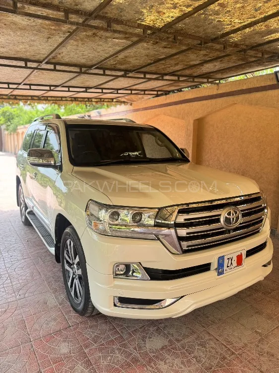 Toyota Land Cruiser 2015 for Sale in Islamabad Image-1