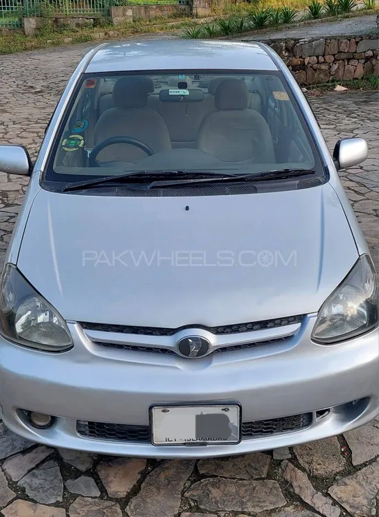 Toyota Platz 2004 for Sale in Rawalpindi Image-1
