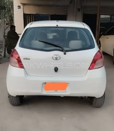 Toyota Vitz 2006 for Sale in Dera ismail khan Image-1
