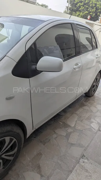 Toyota Vitz 2008 for Sale in Peshawar Image-1