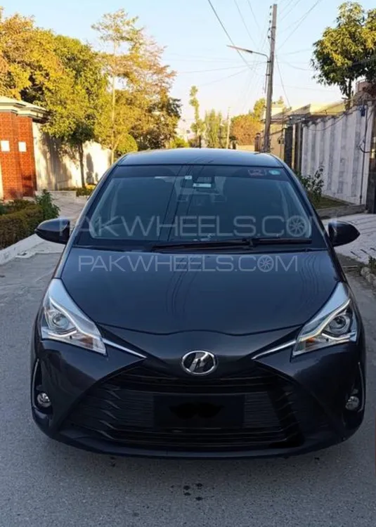 Toyota Vitz 2018 for Sale in Mardan Image-1