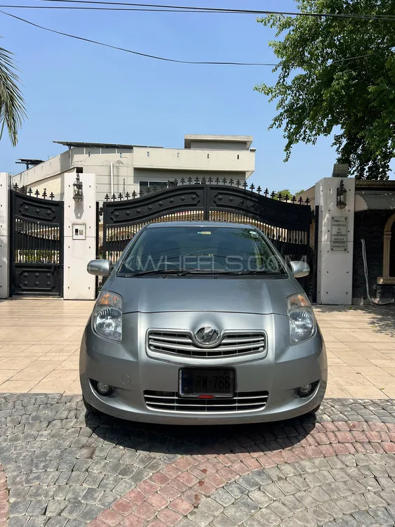 Toyota Vitz 2006 for Sale in Peshawar Image-1