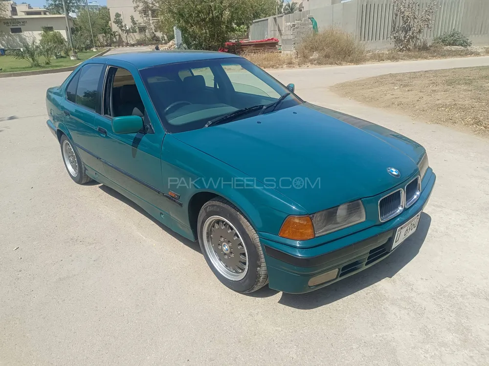 بی ایم ڈبلیو 3 سیریز 1992 for Sale in کراچی بی ایم ڈبلیو 3 سیریز 1992 for Sale in کراچی Image-2