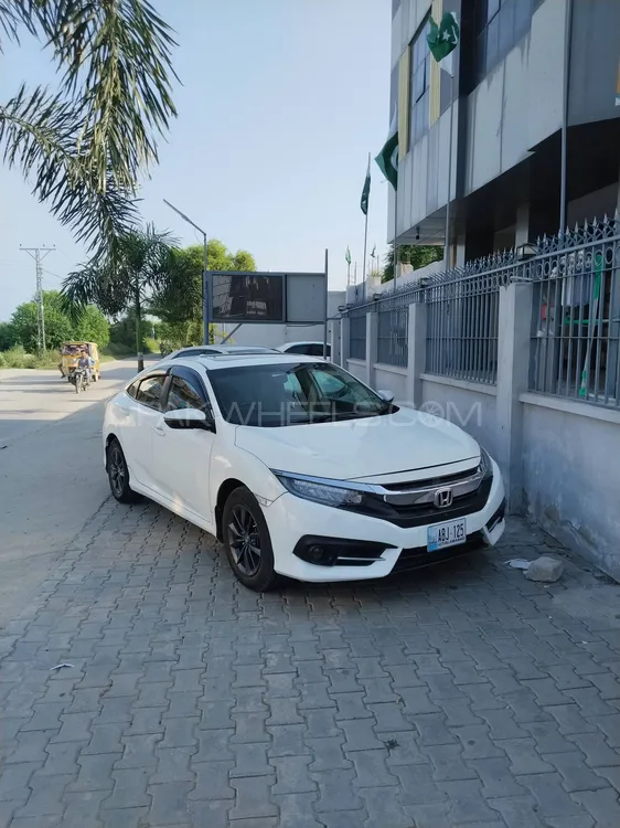 Honda Civic 2016 for Sale in Attock Image-1