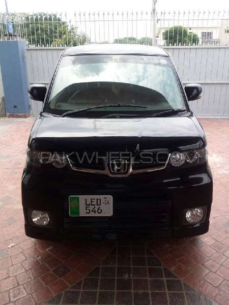 Honda Zest 2011 for Sale in Lahore Image-1