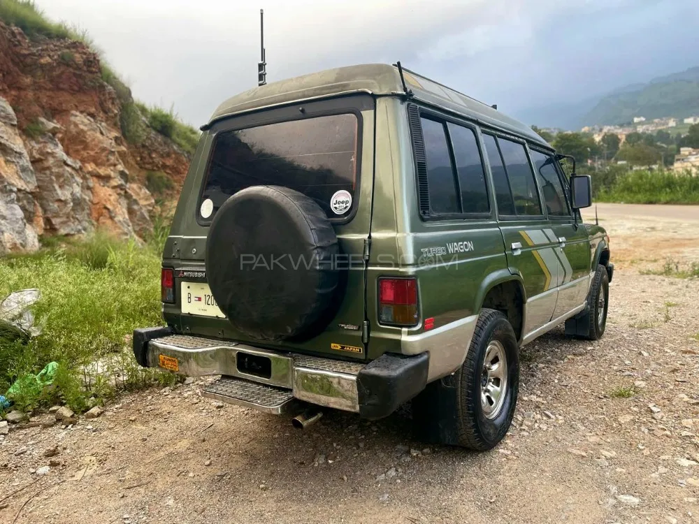 Mitsubishi Pajero 1985 for Sale in Abbottabad Image-1