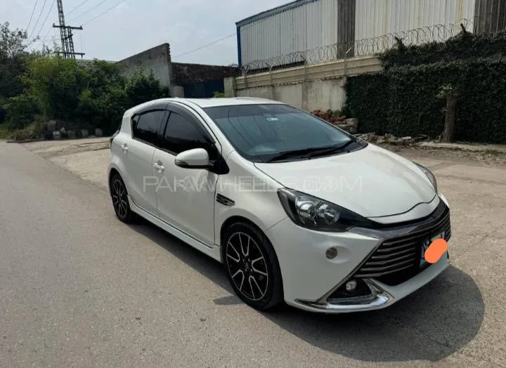 Toyota Aqua 2016 for Sale in Peshawar Image-1