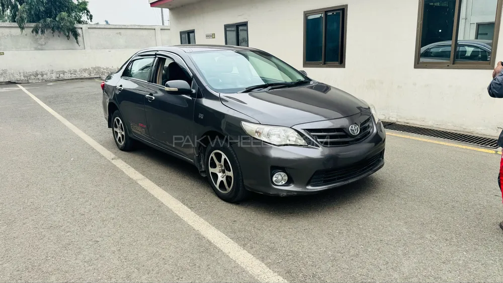 Toyota Corolla 2011 for Sale in Lahore Image-1
