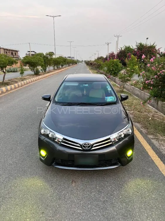 Toyota Corolla 2016 for Sale in Peshawar Image-1