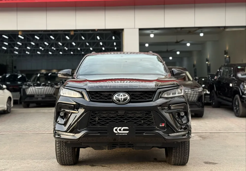 Toyota Fortuner 2025 for Sale in Lahore Image-1