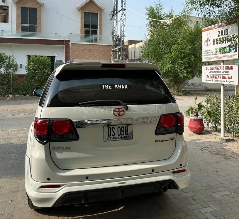 Toyota Fortuner 2015 for Sale in Bahawalpur Toyota Fortuner 2015 for Sale in Bahawalpur Image-6