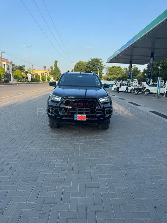 Toyota Hilux 2021 for Sale in Sialkot Image-1