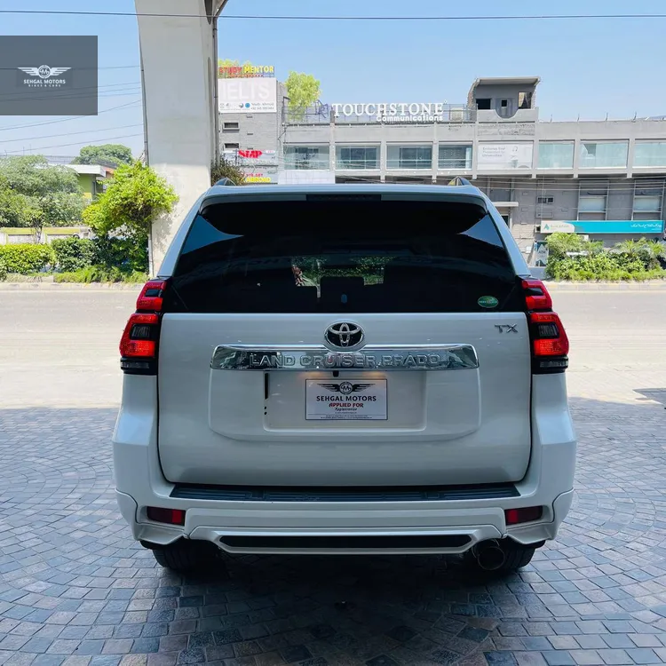 Toyota Prado 2019 for Sale in Rawalpindi Toyota Prado 2019 for Sale in Rawalpindi Image-5