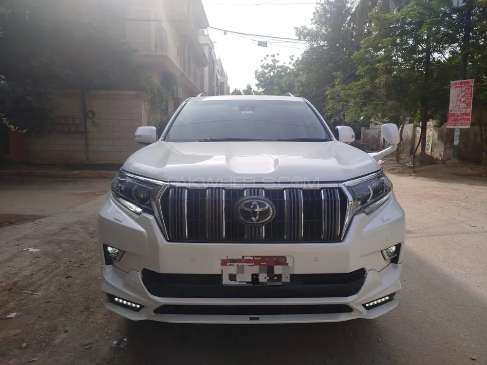 Toyota Prado 2018 for Sale in Karachi Image-1