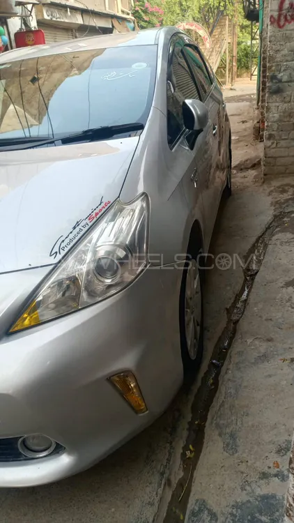 Toyota Prius Alpha 2013 for Sale in Peshawar Image-1