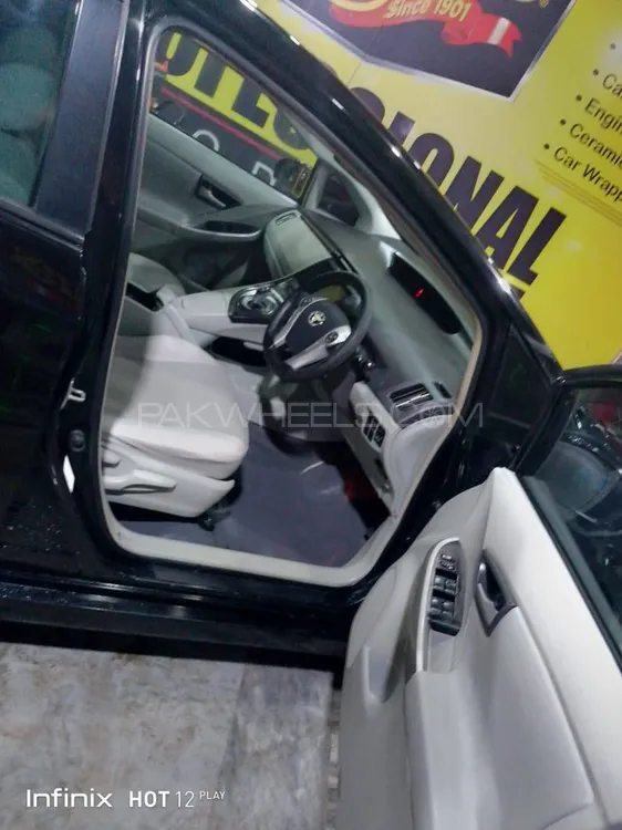 Toyota Prius 2009 for Sale in Gujranwala Toyota Prius 2009 for Sale in Gujranwala Image-3
