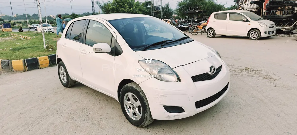 Toyota Vitz 2009 for Sale in Islamabad Image-1