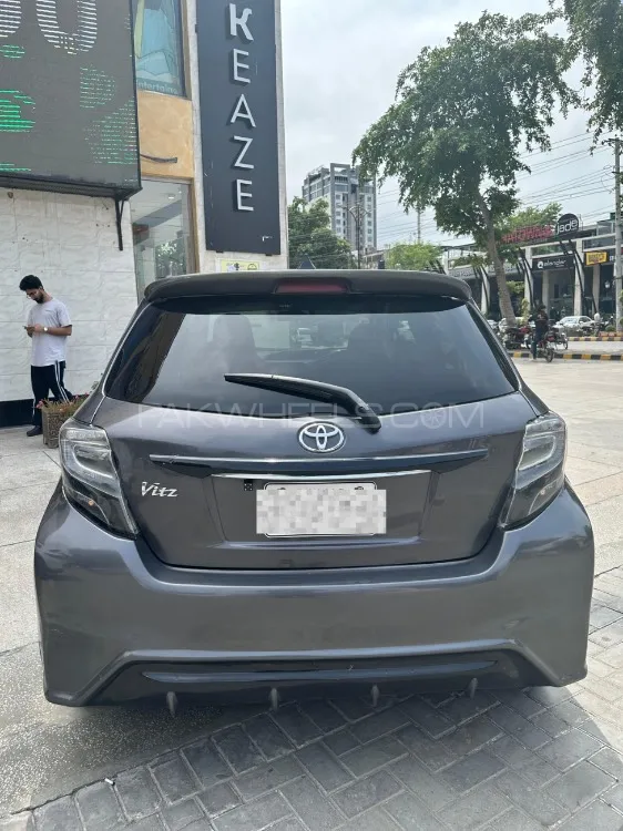 Toyota Vitz 2015 for Sale in Lahore Image-1
