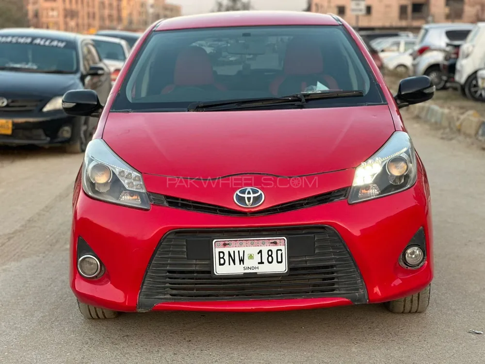 Toyota Yaris Hatchback 2014 for Sale in Karachi Image-1