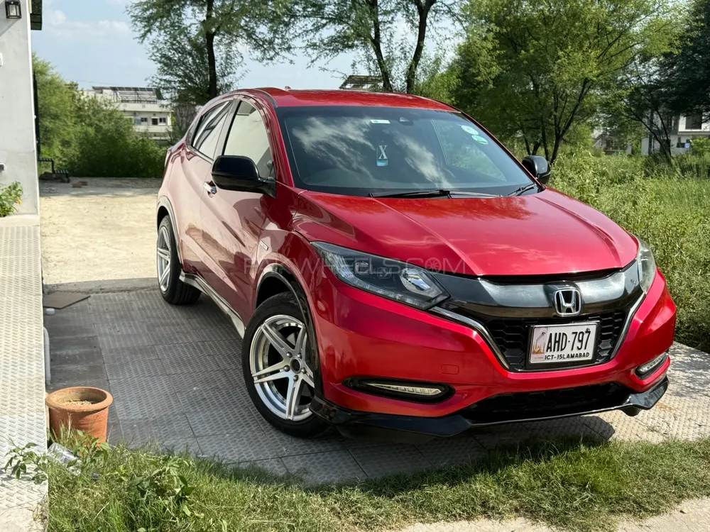 Honda Vezel 2017 for Sale in Islamabad Image-1