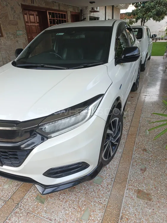 Honda Vezel 2018 for Sale in Islamabad Image-1