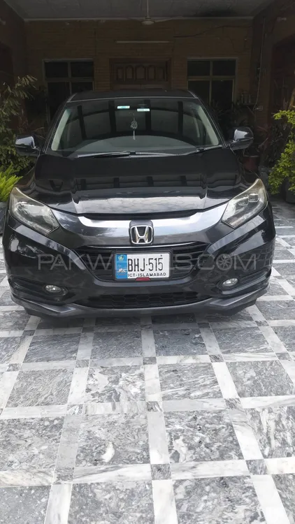 Honda Vezel 2018 for Sale in Wah cantt Image-1