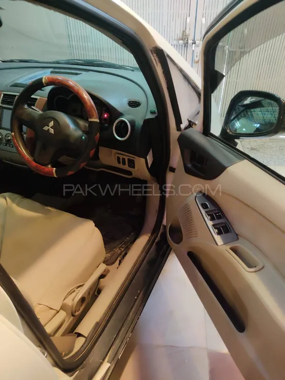 Mitsubishi Colt 2004 for Sale in Islamabad Image-1