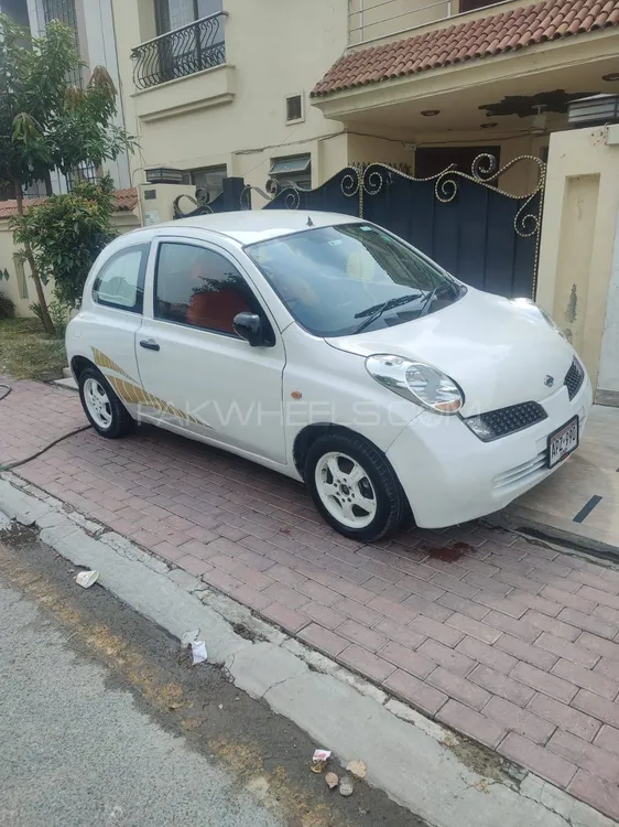 Nissan March 2002 for Sale in Lahore Image-1