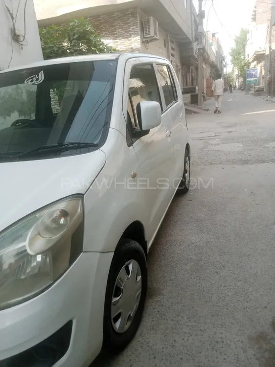 Suzuki Wagon R 2016 for Sale in Faisalabad Image-1