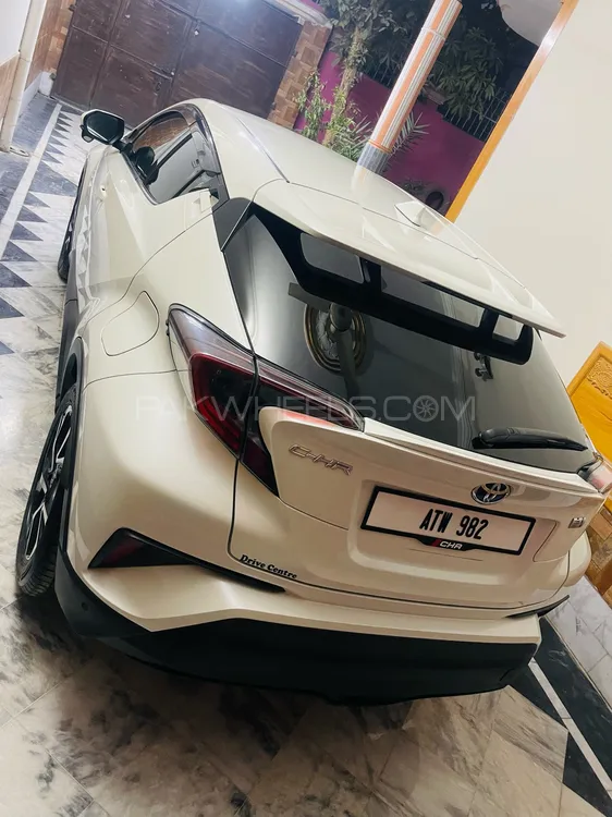 Toyota C-HR 2017 for Sale in Peshawar Image-1