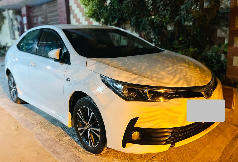 Toyota Corolla 2018 for Sale in Karachi Image-1