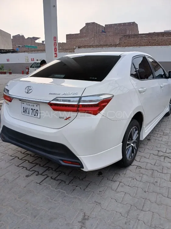 Toyota Corolla 2021 for Sale in Faisalabad Image-1