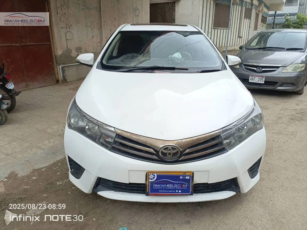 Toyota Corolla 2015 for Sale in Karachi Image-1