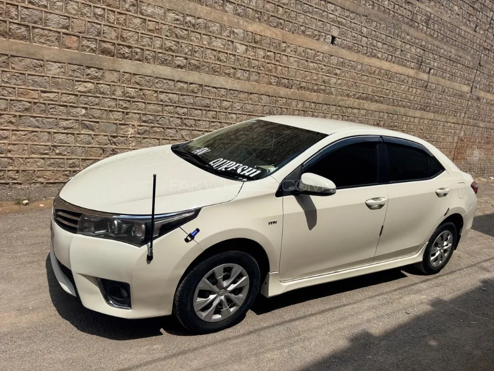 Toyota Corolla 2017 for Sale in Kohat Image-1