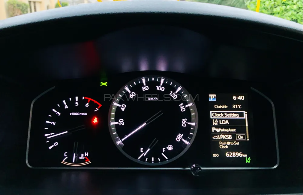 Toyota Hiace 2020 for Sale in Sialkot Toyota Hiace 2020 for Sale in Sialkot Image-19