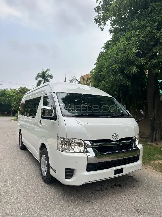 Toyota Hiace 2022 for Sale in Lahore Image-1