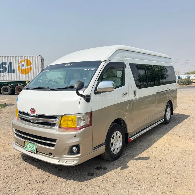 Toyota Hiace 2012 for Sale in Pattoki Image-1