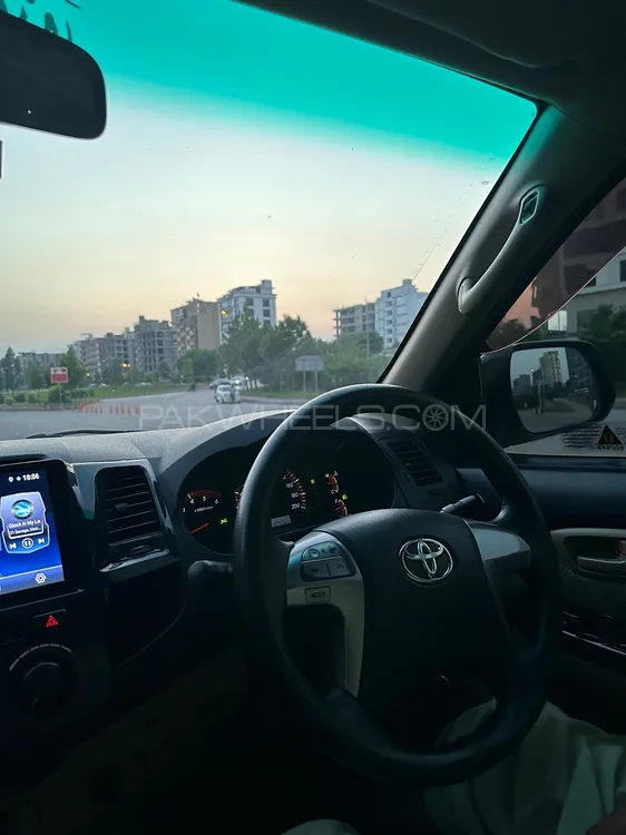 Toyota Hilux 2015 for Sale in Rawalpindi Toyota Hilux 2015 for Sale in Rawalpindi Image-13