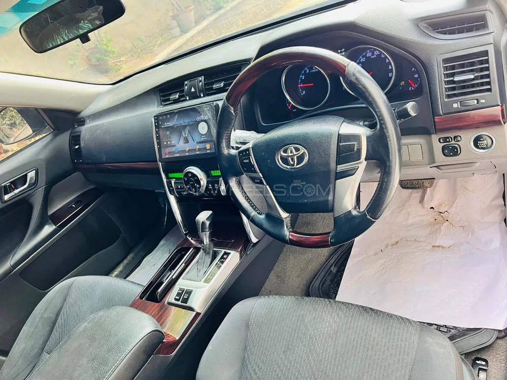 Toyota Mark X 2011 for Sale in Karachi Image-1