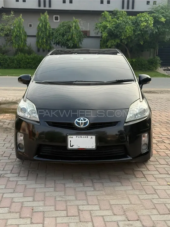 Toyota Prius 2010 for Sale in Lahore Image-1