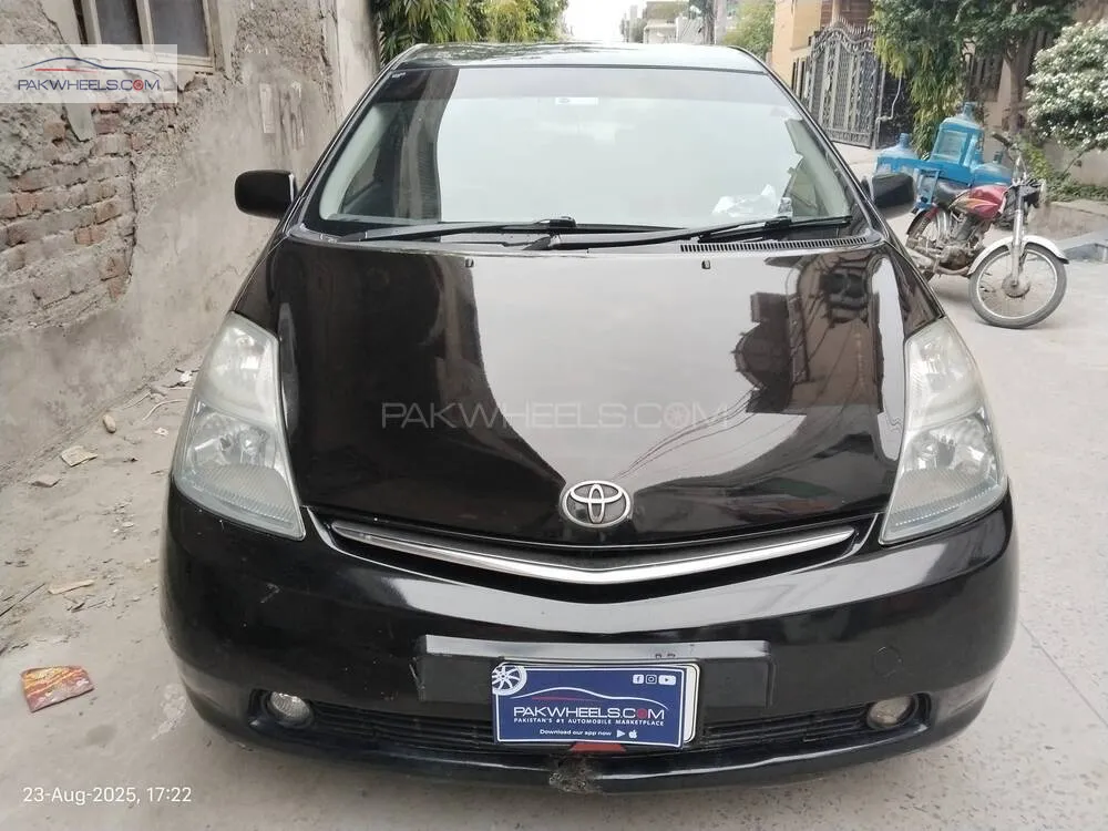 Toyota Prius 2008 for Sale in Lahore Image-1