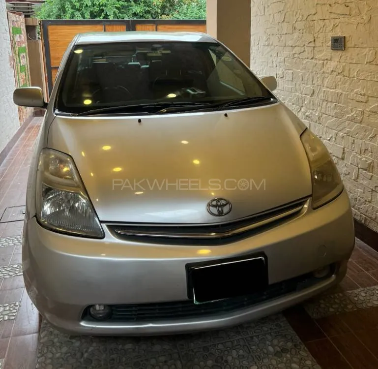 Toyota Prius 2008 for Sale in Lahore Image-1