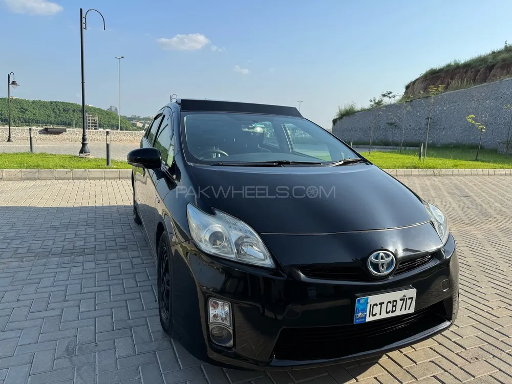 Toyota Prius 2010 for Sale in Islamabad Image-1