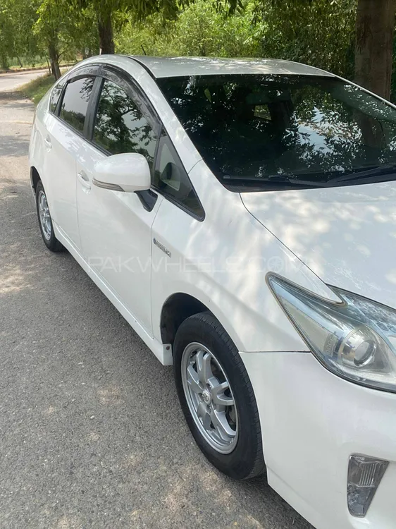 Toyota Prius 2015 for Sale in Islamabad Image-1