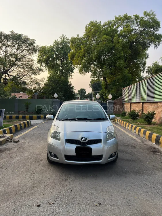 Toyota Vitz 2009 for Sale in Peshawar Image-1