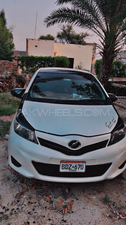 Toyota Vitz 2011 for Sale in Multan Image-1