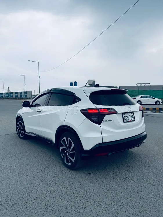 Honda Vezel 2016 for Sale in Lahore Image-1
