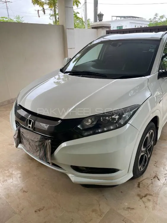 Honda Vezel 2016 for Sale in Karachi Image-1